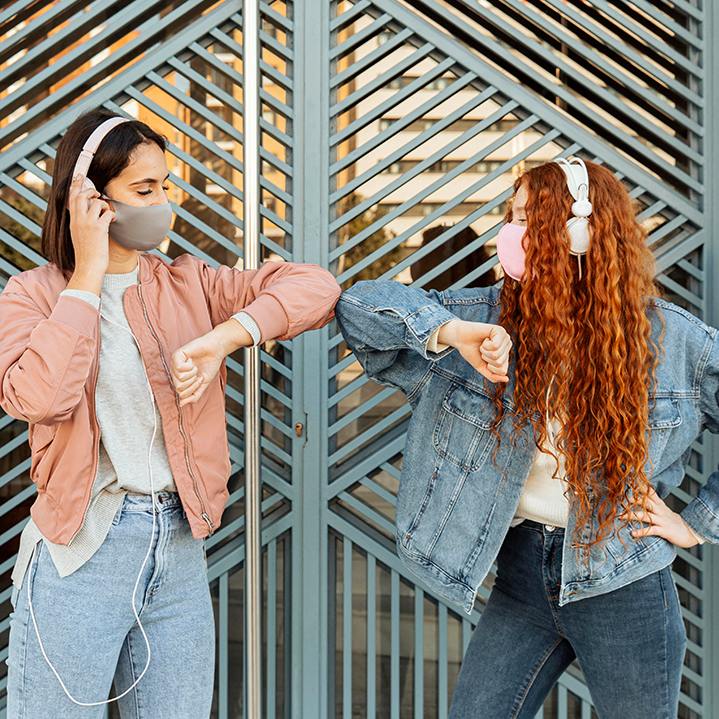 The Matching Trap: Why Perfectly Coordinated Outfits Often Backfire